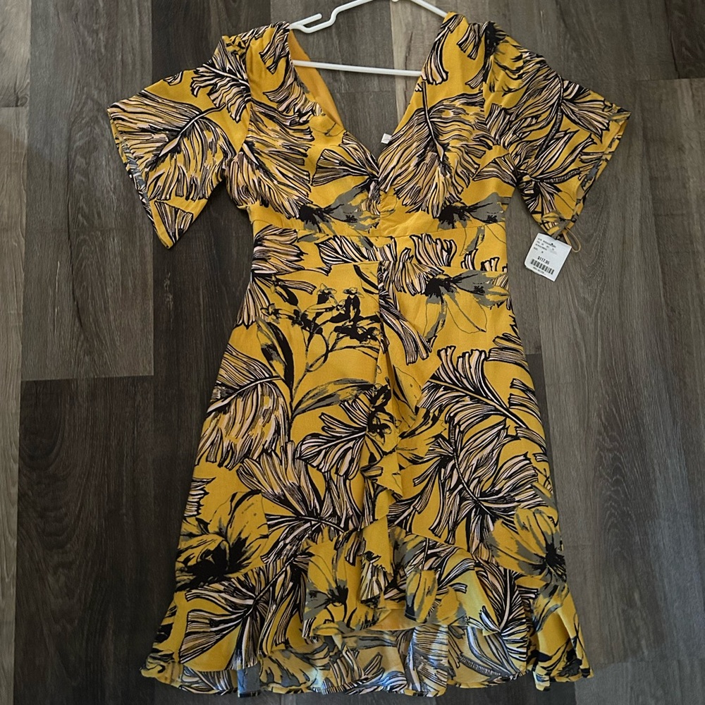 GUESS NWT tropical Dress
